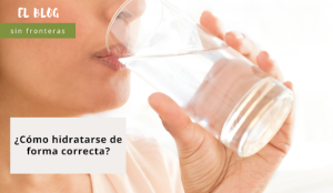 Persona bebiendo un vaso de agua
